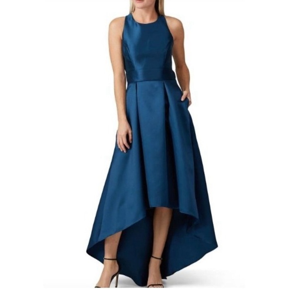 Hutch
Teal Cross Back High Low Gown size 10. - Picture 1 of 10
